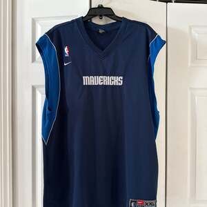 Vintage Nike Team NBA Dallas Mavericks Dri-FIT Shooting Jersey - Size XXL